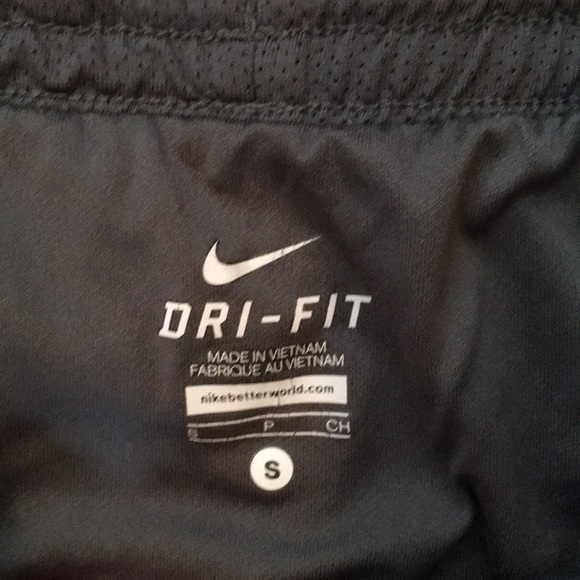 Nike athletic shorts - Picture 2 of 2